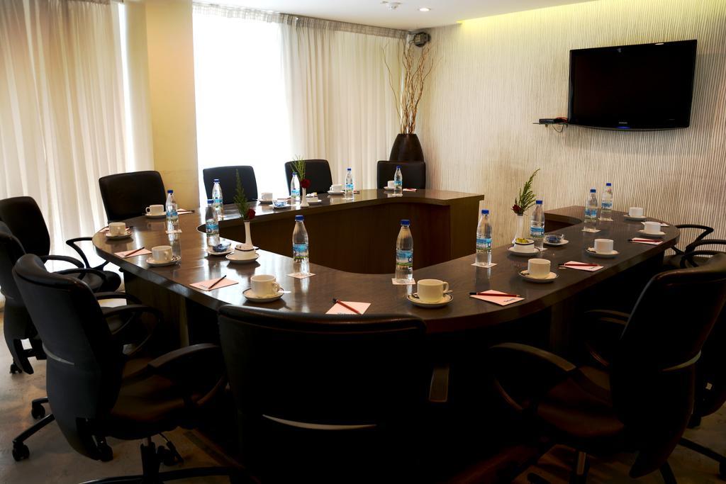 Orbett Hotel Pune Dış mekan fotoğraf